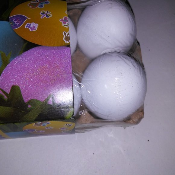 Set of 96 Easter Eggs Solid White for Decorating Includes‎ Paper Stands & Dipper - Picture 9 of 9
